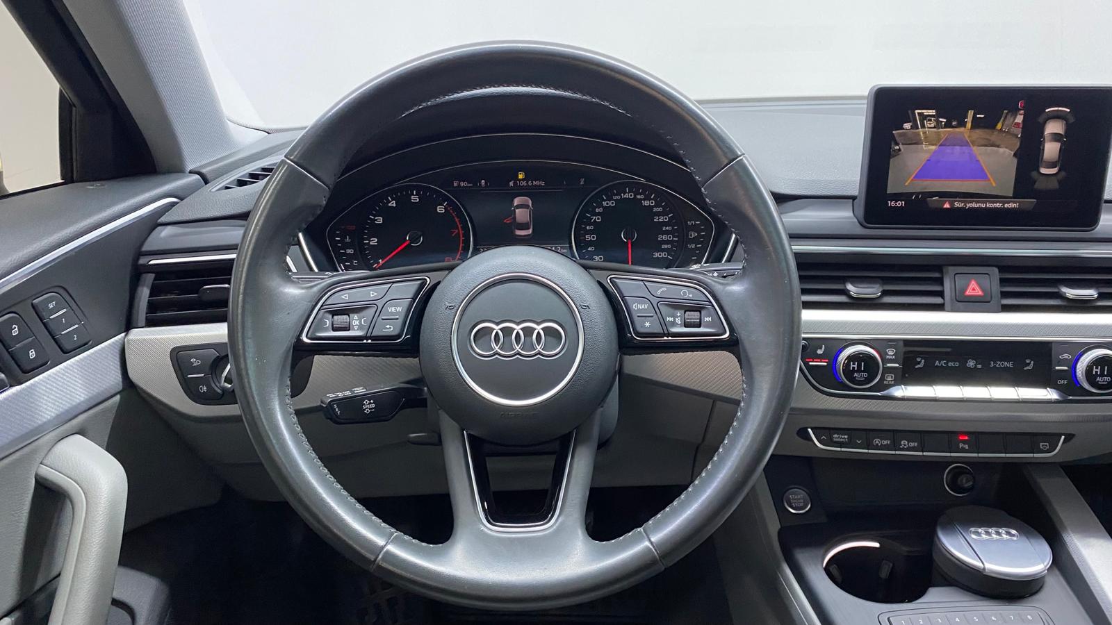 AUDI A4 9